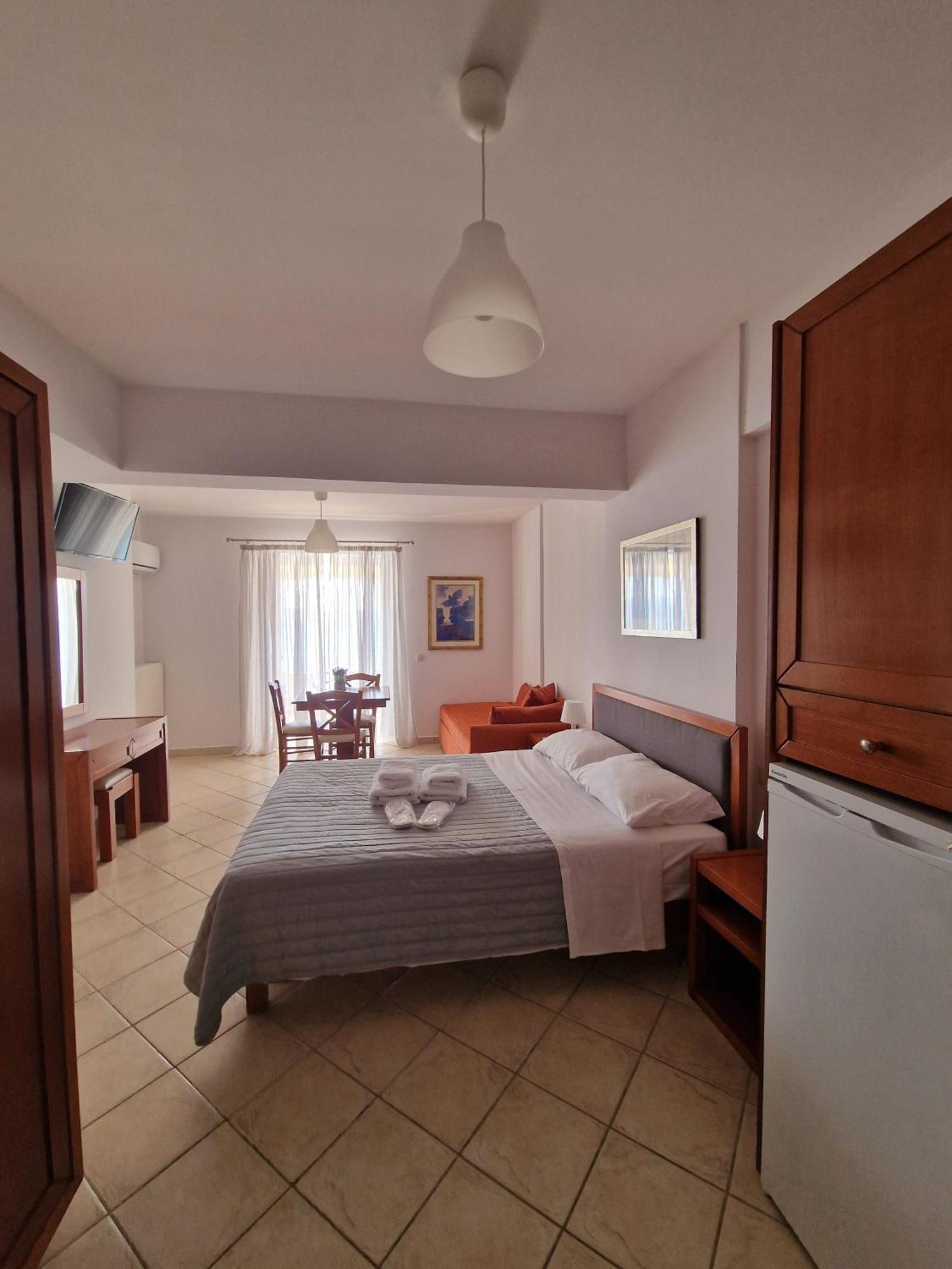 Aparthotel Porto Xronia Khrónia Exteriér fotografie