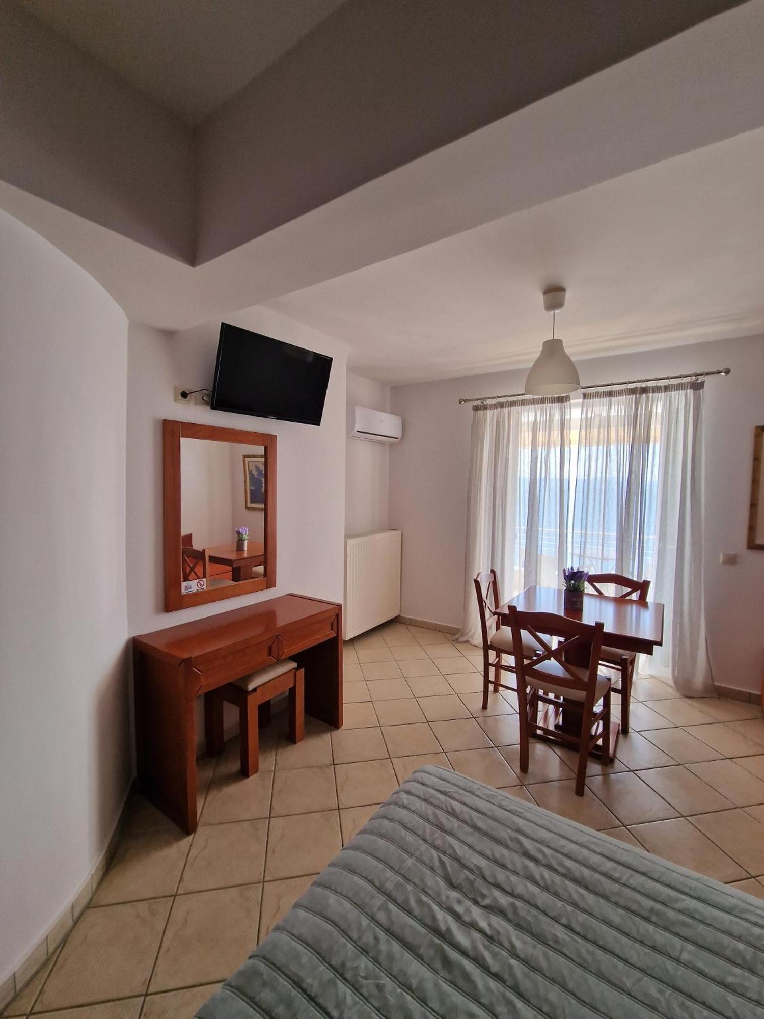 Aparthotel Porto Xronia Khrónia Exteriér fotografie
