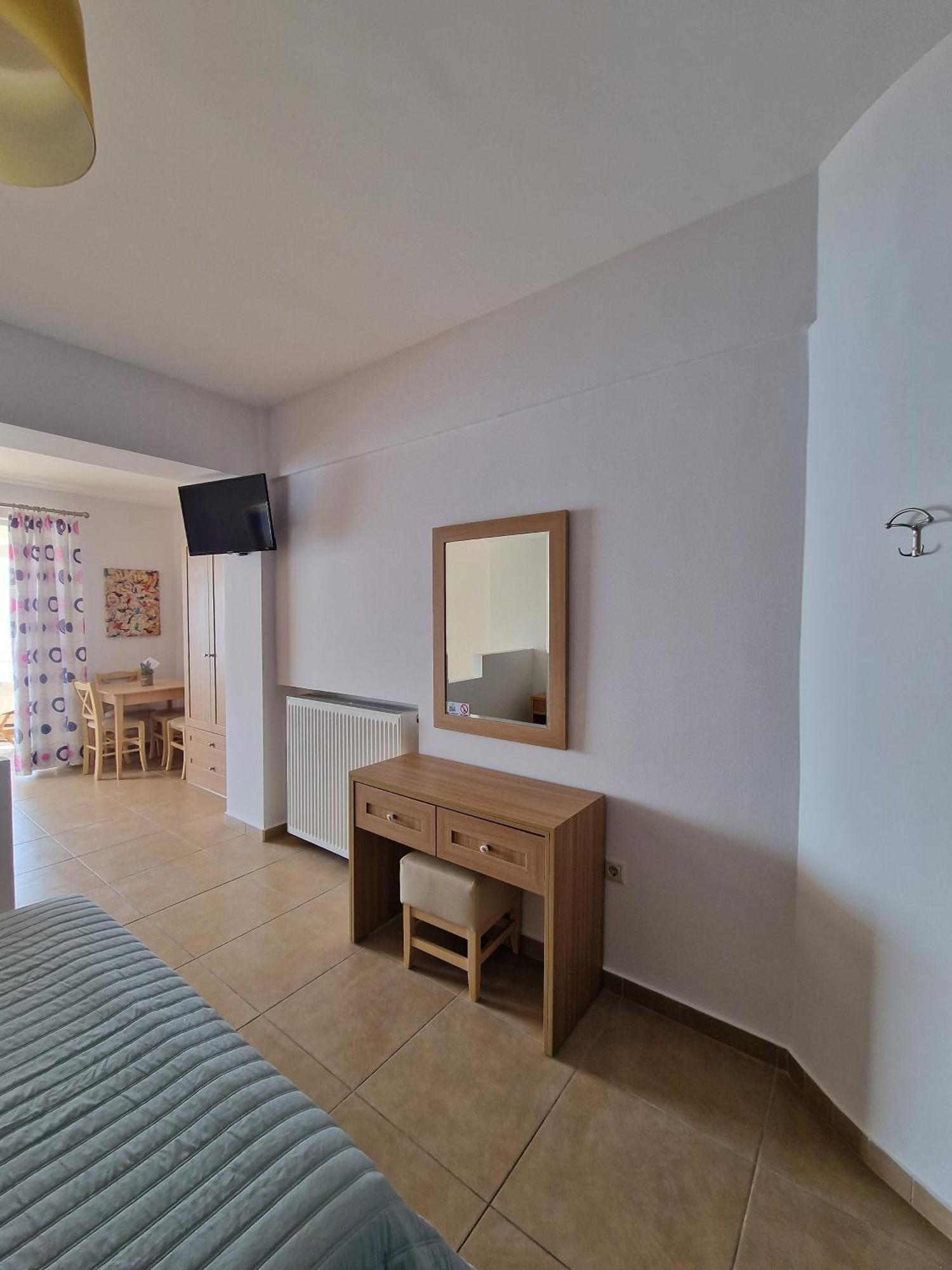 Aparthotel Porto Xronia Khrónia Exteriér fotografie