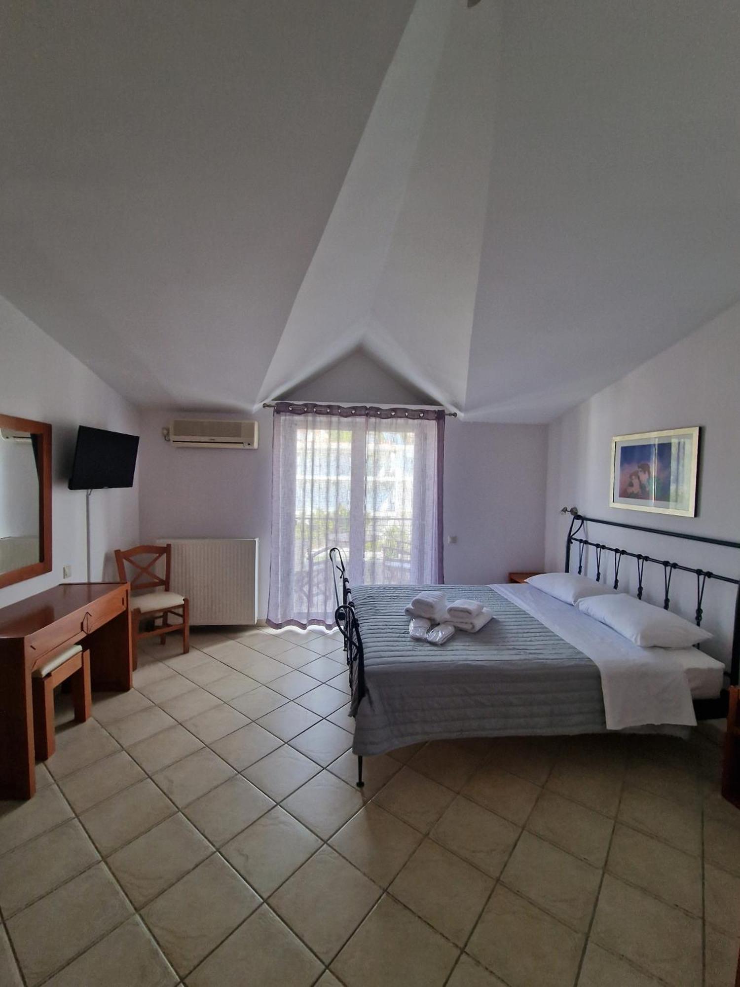 Aparthotel Porto Xronia Khrónia Exteriér fotografie
