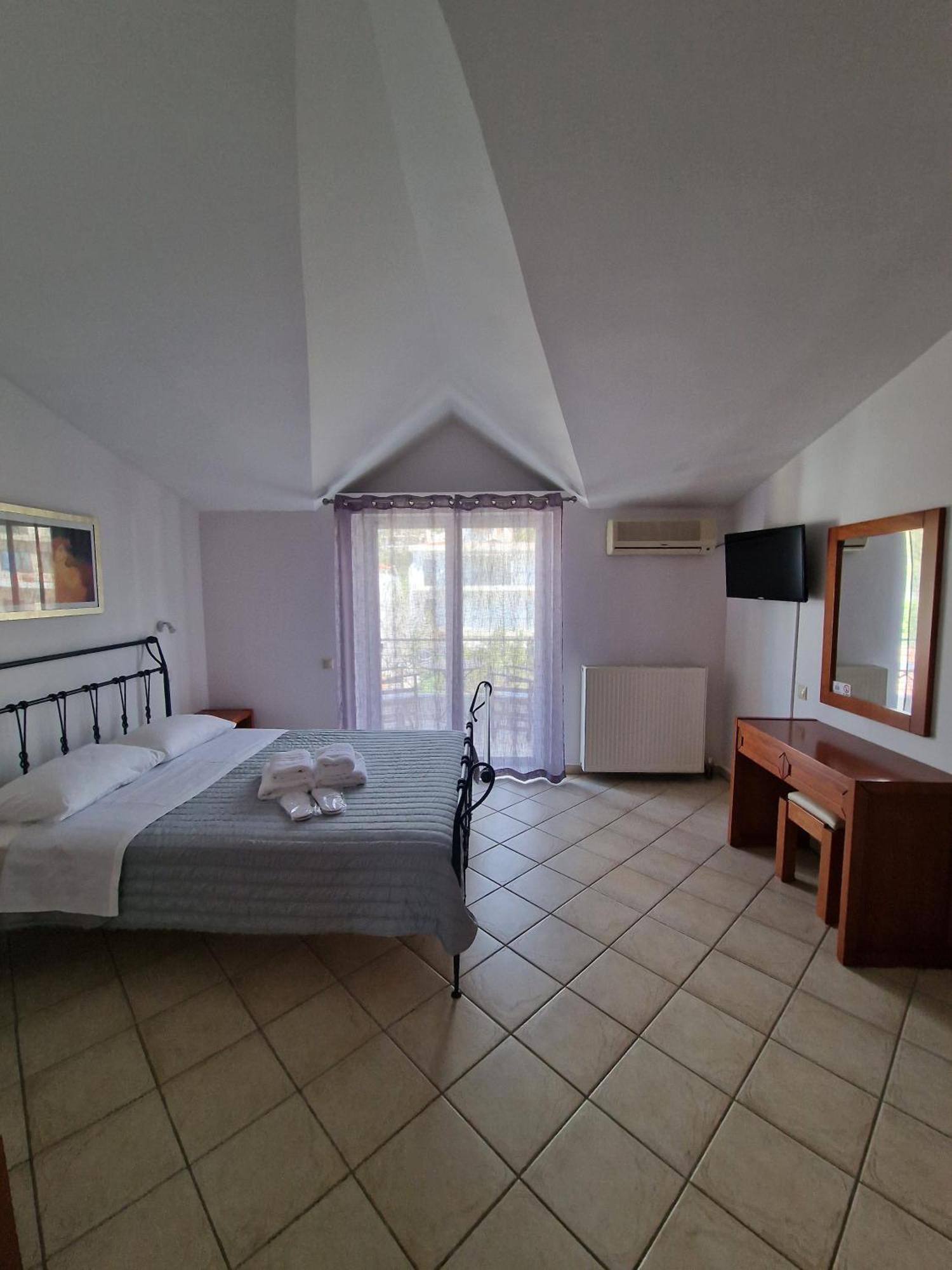 Aparthotel Porto Xronia Khrónia Exteriér fotografie